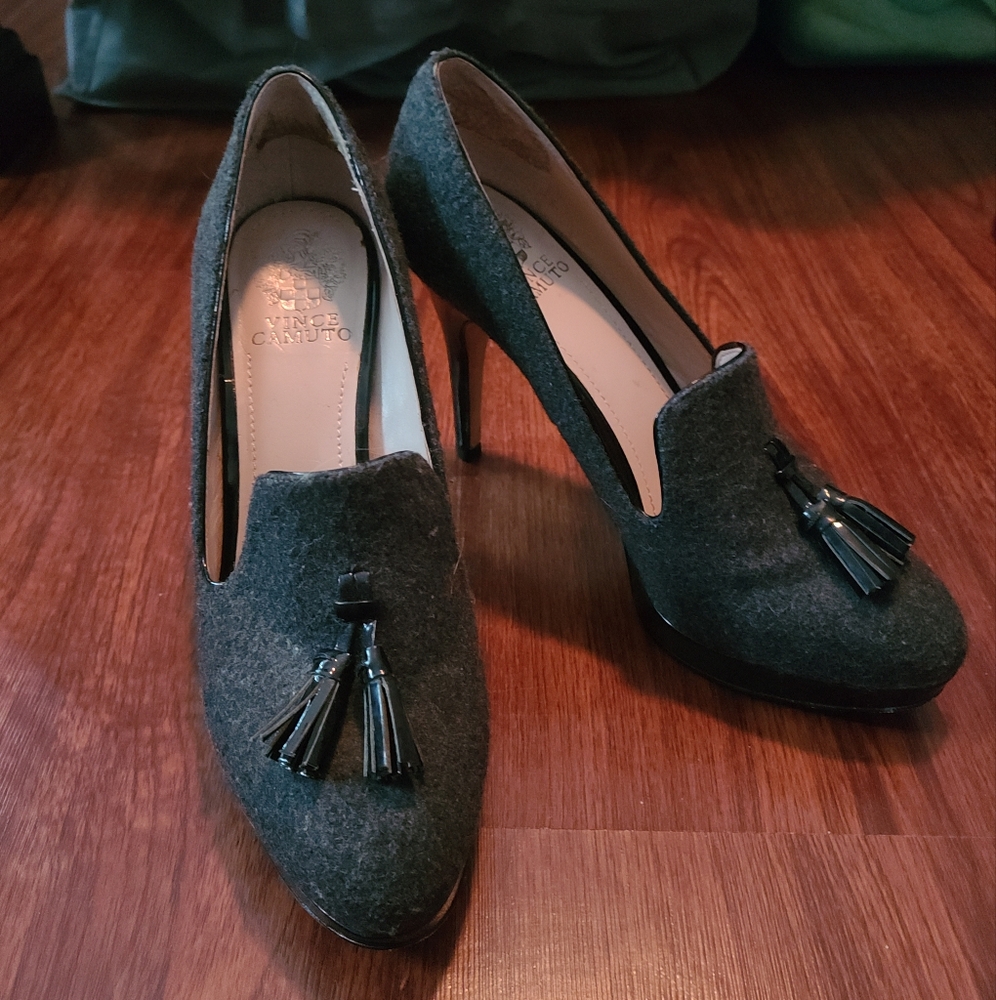 Vince Camuto felted platform pumps size 8.5